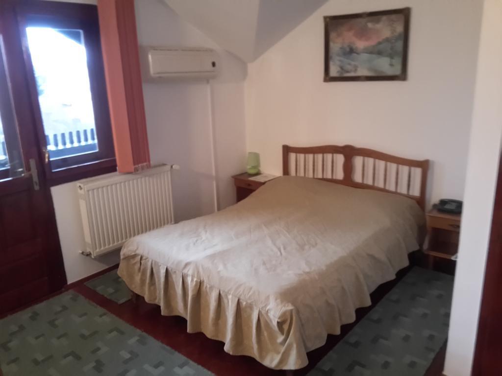 Pensiunea Doina & Jeno Targu Mures Bilik gambar