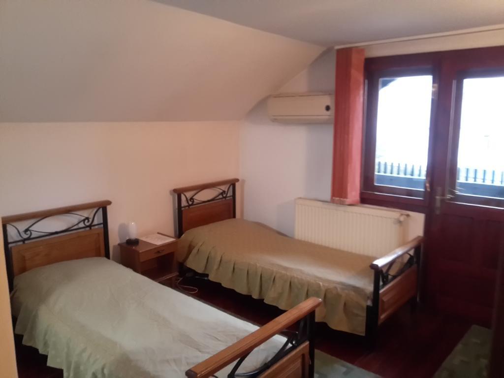 Pensiunea Doina & Jeno Targu Mures Bilik gambar